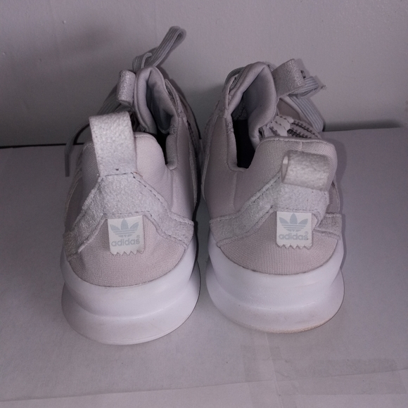 Adidas - Picture 4 of 6